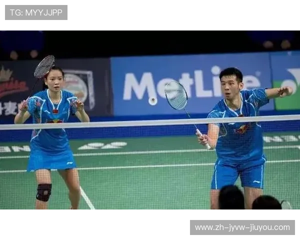 羽毛球坑人打法